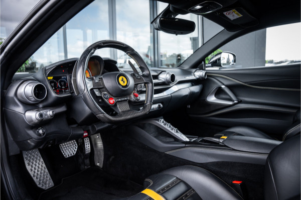Ferrari 812 6.5 V12 Superfast HELE - Racing seats l Passenger display l JBL