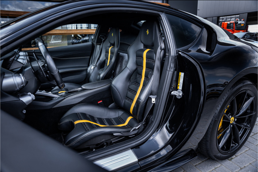 Ferrari 812 6.5 V12 Superfast HELE - Racing seats l Passenger display l JBL