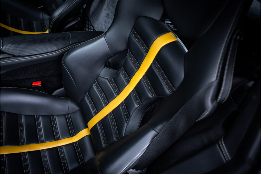 Ferrari 812 6.5 V12 Superfast HELE - Racing seats l Passenger display l JBL
