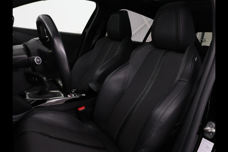Peugeot 208 1.2 PureTech GT-Line | Panoramadak | Carplay | Afneembare trekhaak | Cruise control | Full LED | Navigatie | Camera | Sfeerverlichting