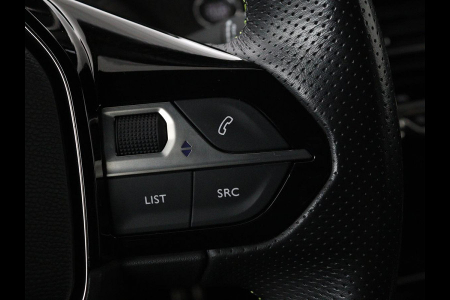 Peugeot 208 1.2 PureTech GT-Line | Panoramadak | Carplay | Afneembare trekhaak | Cruise control | Full LED | Navigatie | Camera | Sfeerverlichting