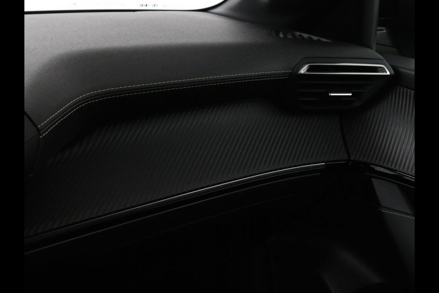 Peugeot 208 1.2 PureTech GT-Line | Panoramadak | Carplay | Afneembare trekhaak | Cruise control | Full LED | Navigatie | Camera | Sfeerverlichting