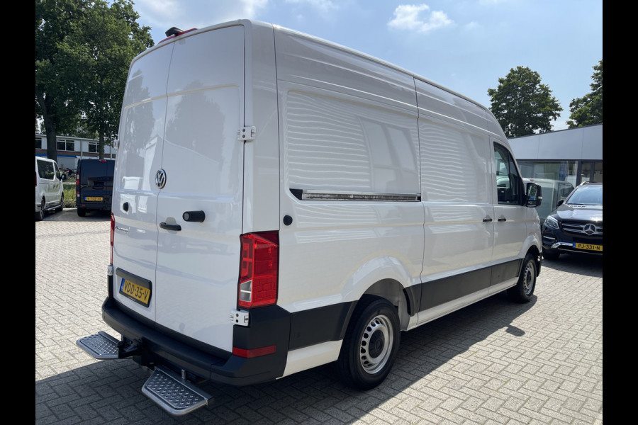 Volkswagen Crafter 35 2.0 TDI 140pk L3H3 ( voorheen L2H2 ) Comfortline / vaste prijs rijklaar € 20.950 ex btw / Sortimo ingerichte laadruimte met Victron omvormer / airco / cruise / navi / camera / trekhaak !