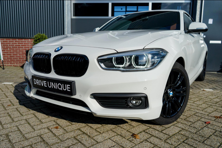 BMW 1-serie 118i High Executive | Origineel Nederlands! Navi Prof. | Leder | Trekhaak, Parkeersensoren V+A, DAB, Premium HiFi, LED