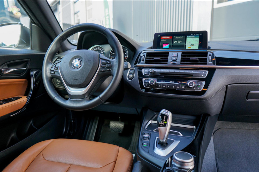 BMW 1-serie 118i High Executive | Origineel Nederlands! Navi Prof. | Leder | Trekhaak, Parkeersensoren V+A, DAB, Premium HiFi, LED