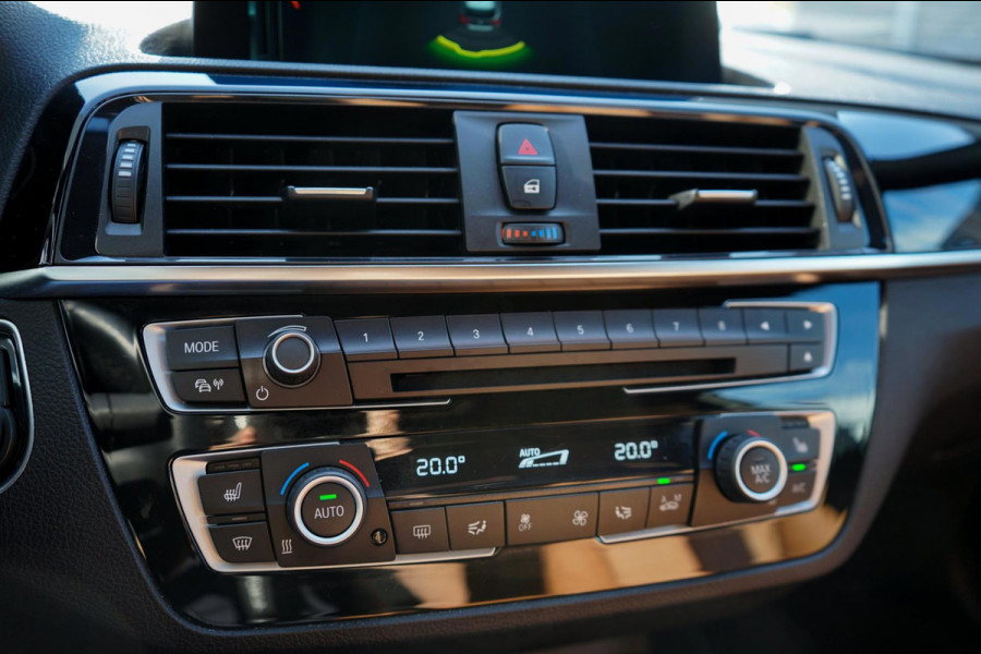 BMW 1-serie 118i High Executive | Origineel Nederlands! Navi Prof. | Leder | Trekhaak, Parkeersensoren V+A, DAB, Premium HiFi, LED
