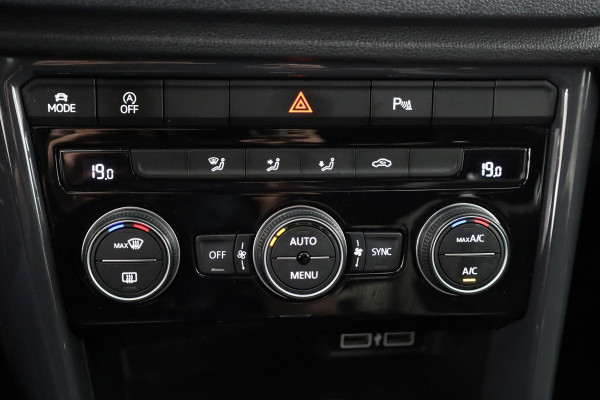 Volkswagen T-Roc 1.5 TSI Sport Business R | Automaat | Digitale Dashbord | Navigatie  | Acteruitrij camera | Elektrische Achterklep | LM Velgen 19" |