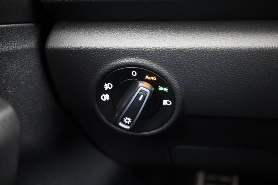 Volkswagen T-Roc 1.5 TSI Sport Business R | Automaat | Digitale Dashbord | Navigatie  | Acteruitrij camera | Elektrische Achterklep | LM Velgen 19" |