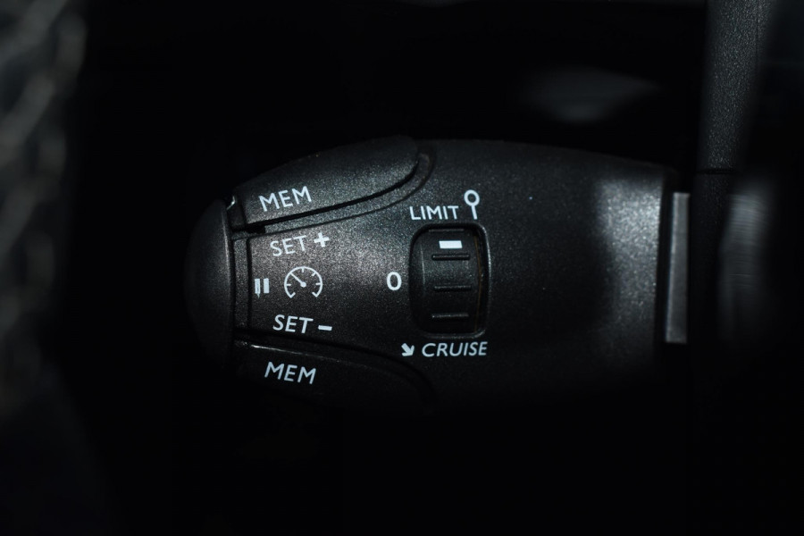 Peugeot 5008 1.2 PureTech 130PK Aut. Allure | 7 zits | Camera | Carplay | Incl. garantie