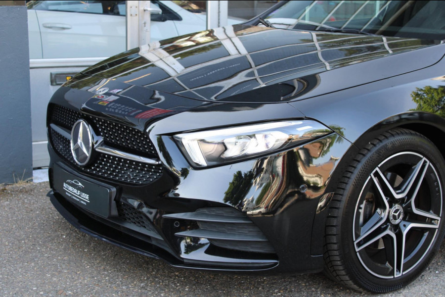 Mercedes-Benz A-Klasse 180 Business Solution AMG Pano Navi