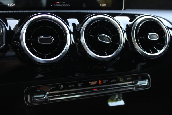 Mercedes-Benz A-Klasse 180 Business Solution AMG Pano Navi