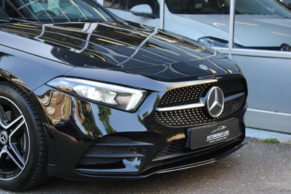 Mercedes-Benz A-Klasse 180 Business Solution AMG Pano Navi