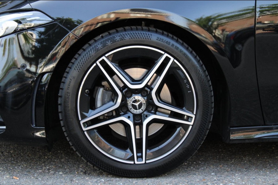 Mercedes-Benz A-Klasse 180 Business Solution AMG Pano Navi