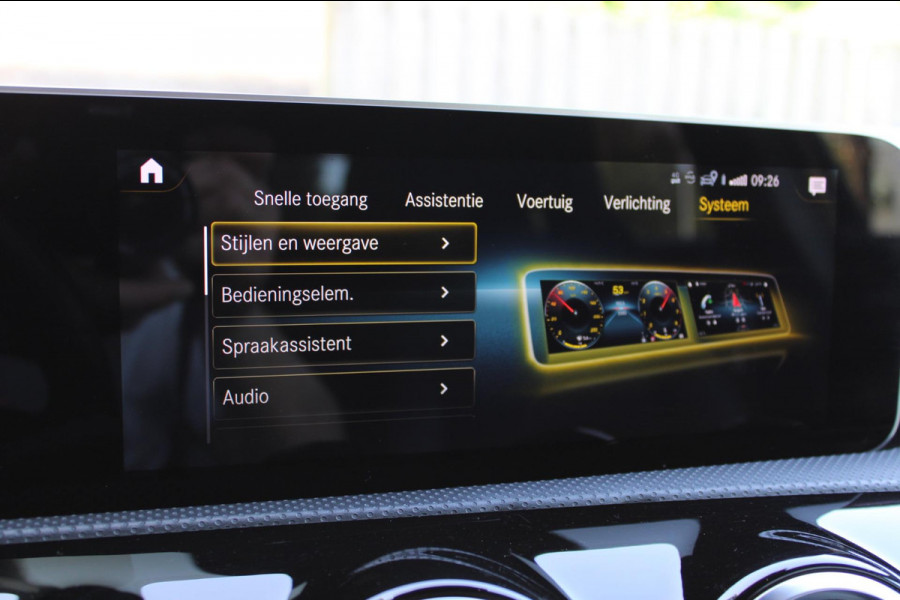 Mercedes-Benz A-Klasse 180 Business Solution AMG Pano Navi