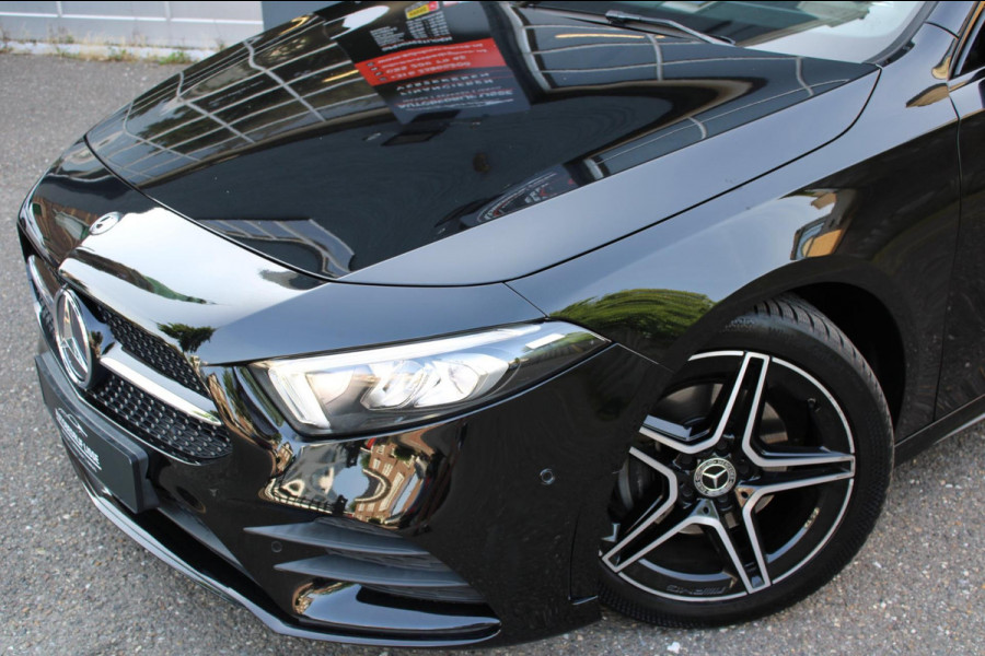 Mercedes-Benz A-Klasse 180 Business Solution AMG Pano Navi