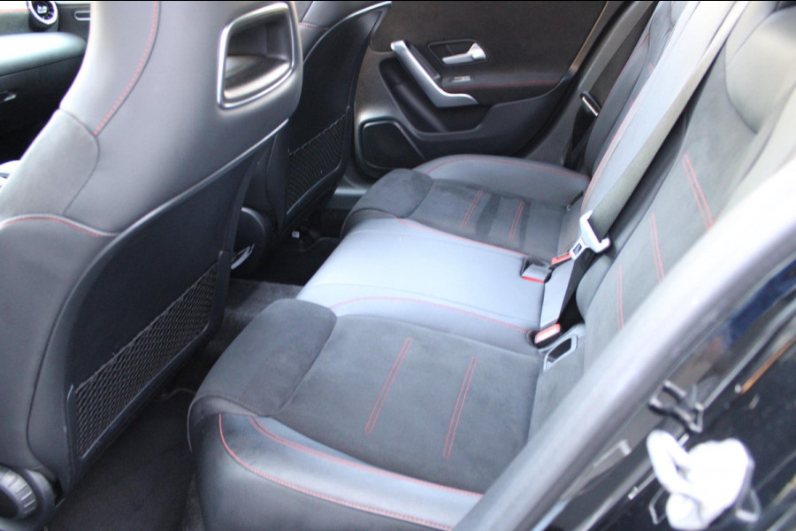 Mercedes-Benz A-Klasse 180 Business Solution AMG Pano Navi