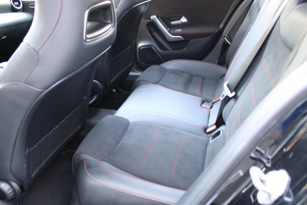 Mercedes-Benz A-Klasse 180 Business Solution AMG Pano Navi
