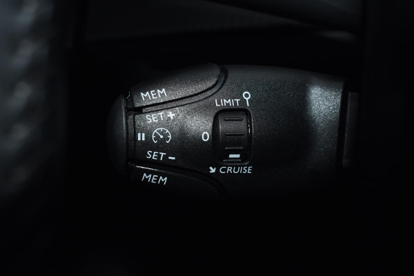 Peugeot 208 1.2 PureTech 100PK Allure Pack | Carplay | Camera | Incl. garantie