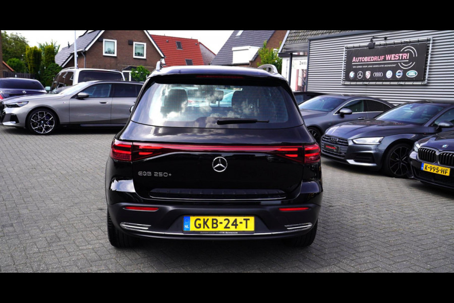 Mercedes-Benz EQB 250+ Essential Line 71 kWh | Trekhaak | LuxeLeder | Spoorassistent | DAB+ | Applecarplay | Stoelverwarming | CAM