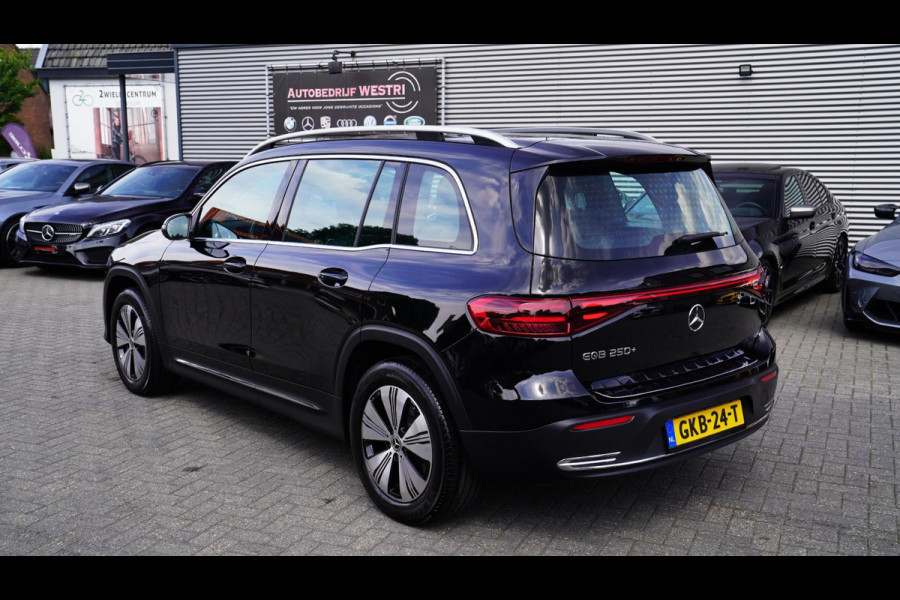 Mercedes-Benz EQB 250+ Essential Line 71 kWh | Trekhaak | LuxeLeder | Spoorassistent | DAB+ | Applecarplay | Stoelverwarming | CAM