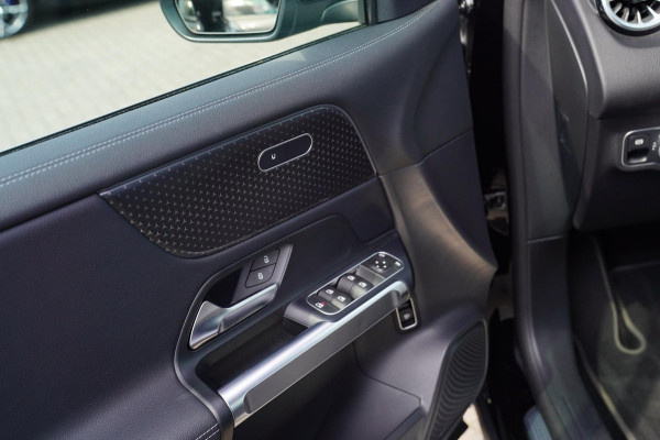 Mercedes-Benz EQB 250+ Essential Line 71 kWh | Trekhaak | LuxeLeder | Spoorassistent | DAB+ | Applecarplay | Stoelverwarming | CAM