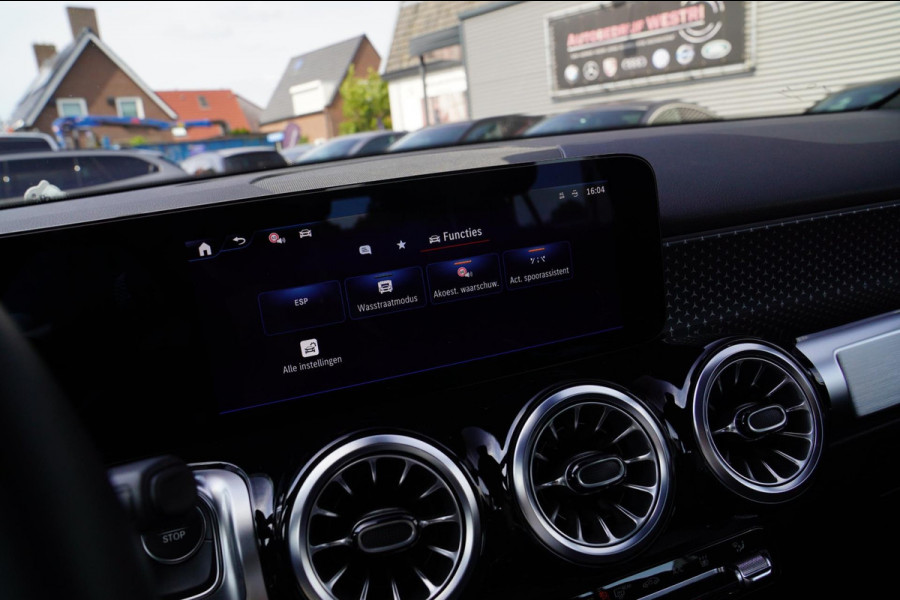 Mercedes-Benz EQB 250+ Essential Line 71 kWh | Trekhaak | LuxeLeder | Spoorassistent | DAB+ | Applecarplay | Stoelverwarming | CAM