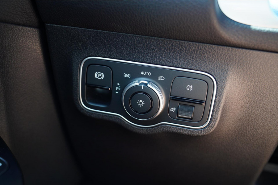 Mercedes-Benz EQB 250+ Essential Line 71 kWh | Trekhaak | LuxeLeder | Spoorassistent | DAB+ | Applecarplay | Stoelverwarming | CAM