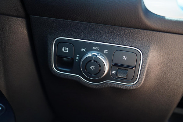 Mercedes-Benz EQB 250+ Essential Line 71 kWh | Trekhaak | LuxeLeder | Spoorassistent | DAB+ | Applecarplay | Stoelverwarming | CAM