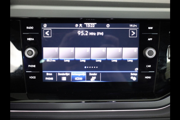 Volkswagen Taigo 1.0 TSI R-Line 116 pk Automaat (DSG) | Verlengde garantie | Navigatie via App | Parkeersensoren | LED koplampen | Black Style pakket | R-Line |
