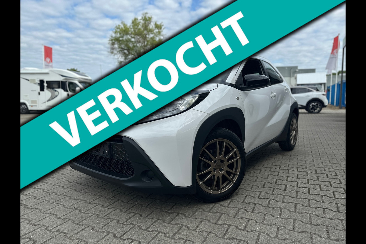 Toyota Aygo X 1.0 VVT-i Play Automaat (BOVAG/RIJKLAARPRIJS) Toyota Aygo X 1.0 VVT-i Play Automaat (BOVAG/RIJKLAARPRIJS)