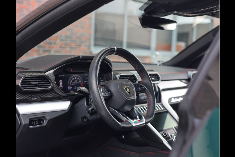 Lamborghini Urus 4.0 V8 | Carbon - ADAS - Pano - B&O - Massage