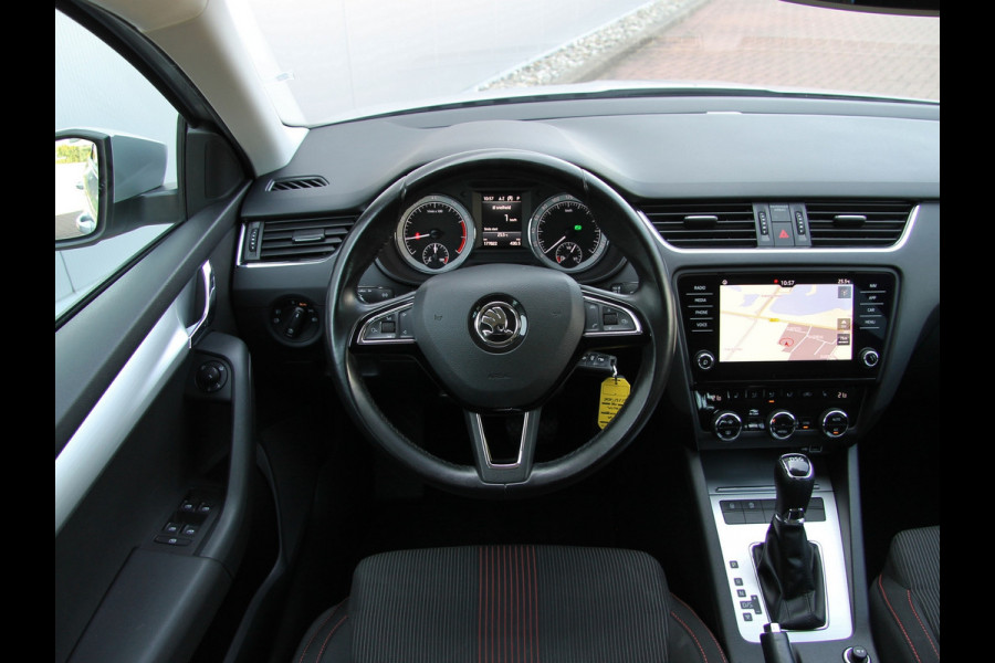 Škoda Octavia Combi 1.0 TSI 116pk DSG Style Sport | Kuipstoelen