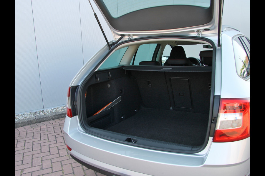 Škoda Octavia Combi 1.0 TSI 116pk DSG Style Sport | Kuipstoelen