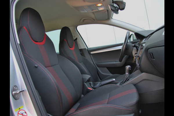Škoda Octavia Combi 1.0 TSI 116pk DSG Style Sport | Kuipstoelen