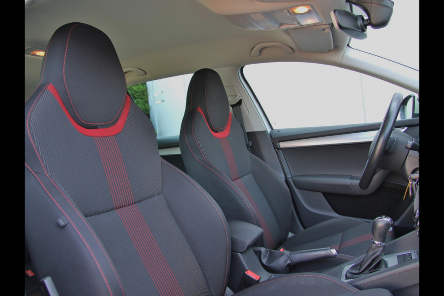 Škoda Octavia Combi 1.0 TSI 116pk DSG Style Sport | Kuipstoelen