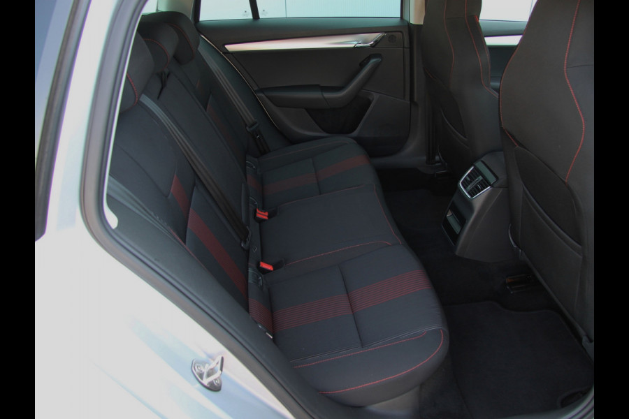 Škoda Octavia Combi 1.0 TSI 116pk DSG Style Sport | Kuipstoelen