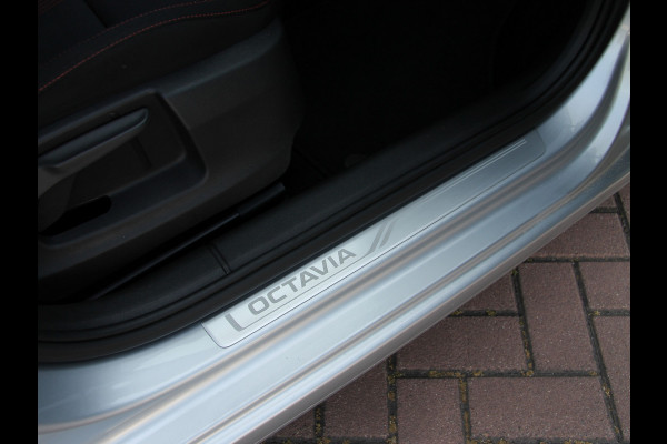 Škoda Octavia Combi 1.0 TSI 116pk DSG Style Sport | Kuipstoelen
