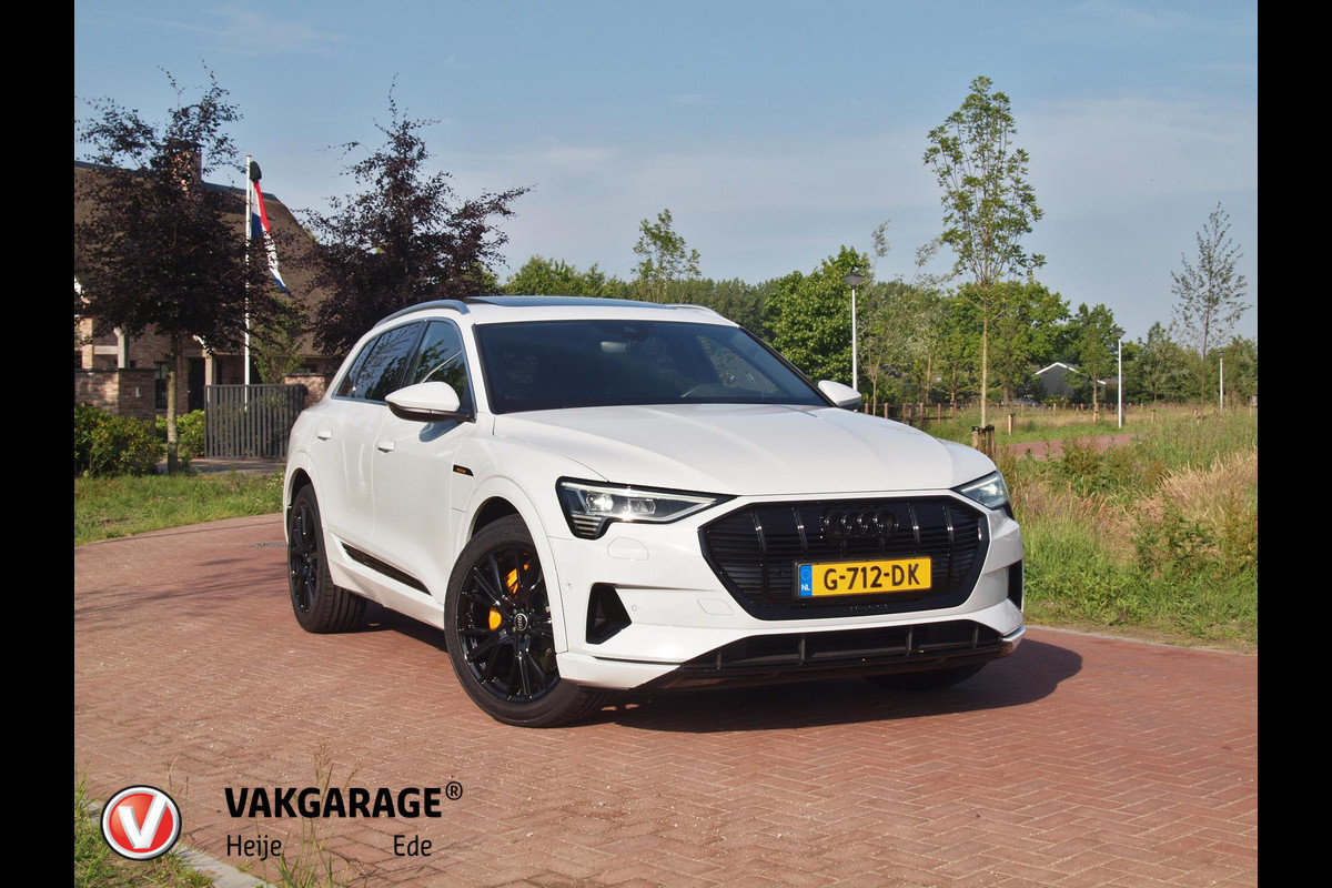 Audi e-tron e-tron 55 quattro advanced 95 kWh | S-Line | Panoramadak | Camera | Bang & Olufsen | Apple Carplay | Leer | Audi e-tron e-tron 55 quattro advanced 95 kWh | S-Line | Panoramadak | Camera | Bang & Olufsen | Apple Carplay | Leer |