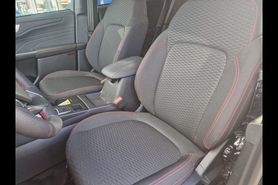 Ford Kuga 2.5 PHEV ST-Line 243 pk | Driver Assistance Pack | Wegklapbare trekhaak | 2.100 kg trekgewicht! | Winterpakket | 19 inch Licht metalen Velgen | €4.000,- prijsvoordeel!