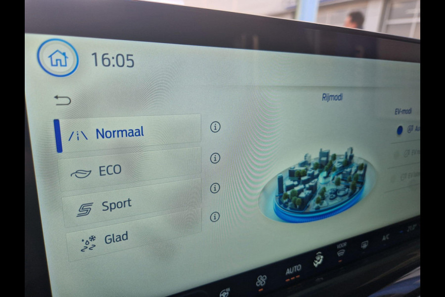Ford Kuga 2.5 PHEV ST-Line 243 pk | Driver Assistance Pack | Wegklapbare trekhaak | 2.100 kg trekgewicht! | Winterpakket | 19 inch Licht metalen Velgen | €4.000,- prijsvoordeel!