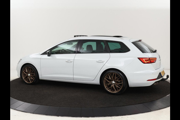 Seat León ST 1.5 TSI FR Intense | Panoramadak | DSG | Stoelverwarming | Carplay | Camera | Trekhaak | Full-LED | Keyless | Navigatie