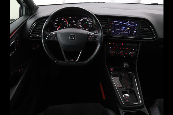 Seat León ST 1.5 TSI FR Intense | Panoramadak | DSG | Stoelverwarming | Carplay | Camera | Trekhaak | Full-LED | Keyless | Navigatie