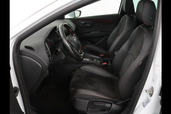 Seat León ST 1.5 TSI FR Intense | Panoramadak | DSG | Stoelverwarming | Carplay | Camera | Trekhaak | Full-LED | Keyless | Navigatie
