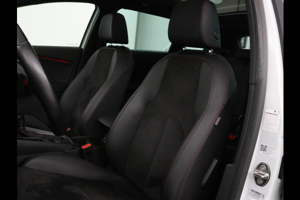 Seat León ST 1.5 TSI FR Intense | Panoramadak | DSG | Stoelverwarming | Carplay | Camera | Trekhaak | Full-LED | Keyless | Navigatie