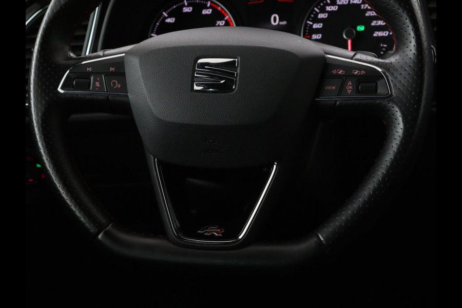 Seat León ST 1.5 TSI FR Intense | Panoramadak | DSG | Stoelverwarming | Carplay | Camera | Trekhaak | Full-LED | Keyless | Navigatie