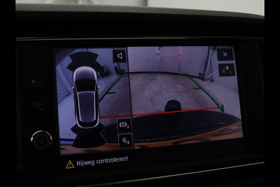 Seat León ST 1.5 TSI FR Intense | Panoramadak | DSG | Stoelverwarming | Carplay | Camera | Trekhaak | Full-LED | Keyless | Navigatie