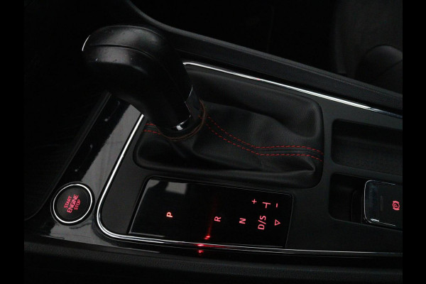 Seat León ST 1.5 TSI FR Intense | Panoramadak | DSG | Stoelverwarming | Carplay | Camera | Trekhaak | Full-LED | Keyless | Navigatie