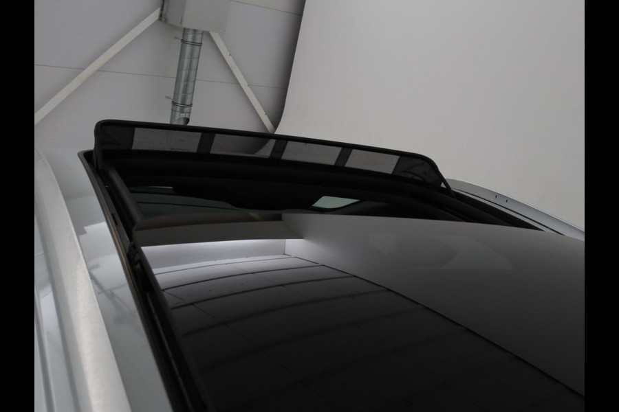 Seat León ST 1.5 TSI FR Intense | Panoramadak | DSG | Stoelverwarming | Carplay | Camera | Trekhaak | Full-LED | Keyless | Navigatie