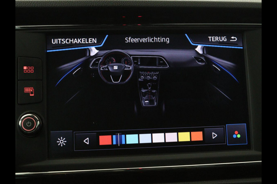Seat León ST 1.5 TSI FR Intense | Panoramadak | DSG | Stoelverwarming | Carplay | Camera | Trekhaak | Full-LED | Keyless | Navigatie