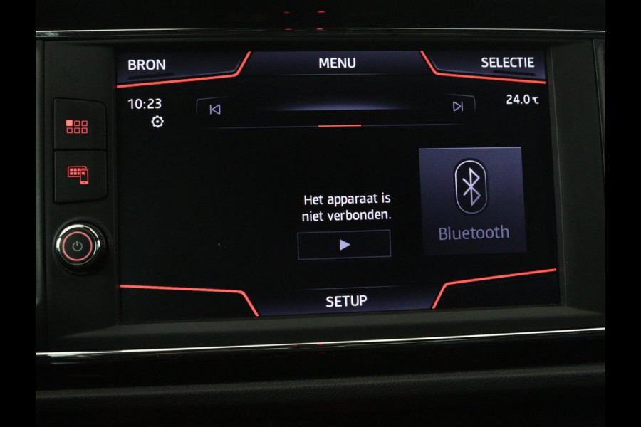 Seat León ST 1.5 TSI FR Intense | Panoramadak | DSG | Stoelverwarming | Carplay | Camera | Trekhaak | Full-LED | Keyless | Navigatie